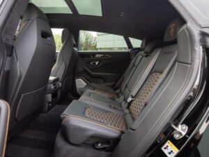 Lamborghini Urus (Limo Hire) 19