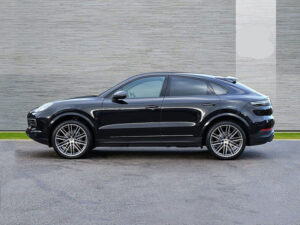 Porsche Cayenne Sports Car 14